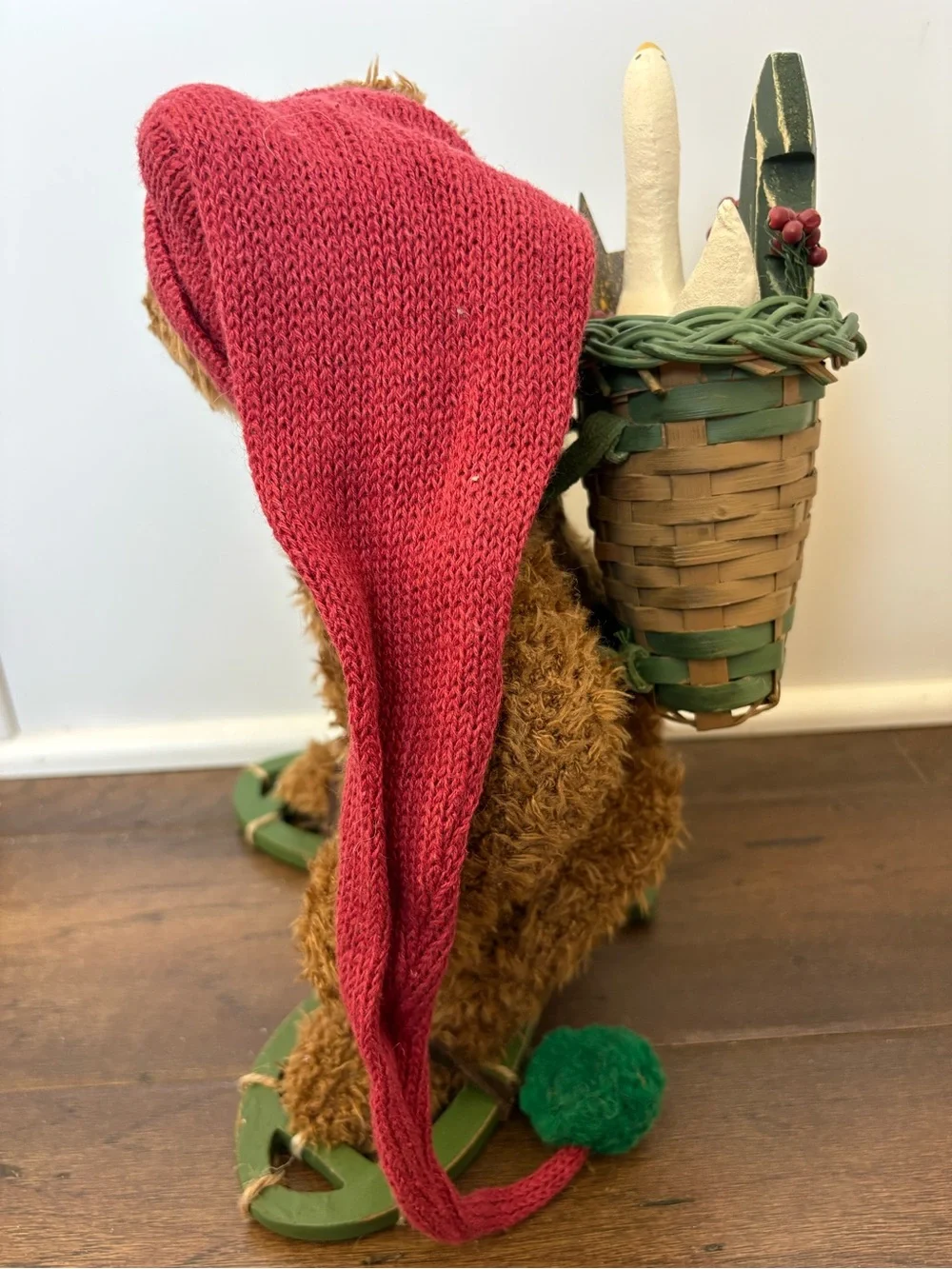 Vintage 2001 Tender Heart Treasures Christmas Teddy Bear Snowshoes Basket Rustic